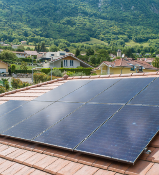 d&eacute;couvrez les diff&eacute;rentes aides financi&egrave;res et subventions disponibles pour soutenir vos projets solaires. profitez d'une transition &eacute;nerg&eacute;tique facilit&eacute;e gr&acirc;ce &agrave; des conseils pratiques et des solutions adapt&eacute;es &agrave; vos besoins.