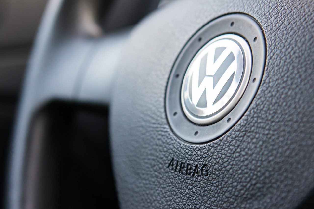 d&eacute;couvrez tout ce qu'il faut savoir sur les airbags takata, leurs enjeux de s&eacute;curit&eacute;, les rappels et les mesures &agrave; prendre pour prot&eacute;ger votre v&eacute;hicule. informez-vous sur les risques associ&eacute;s et les solutions disponibles pour garantir votre s&eacute;curit&eacute; sur la route.