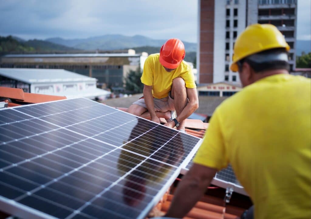 d&eacute;couvrez les avis clients sur les devis solaires ! explorez les retours d'exp&eacute;rience, conseils et recommandations pour choisir le meilleur installateur photovolta&iuml;que. profitez d'une &eacute;nergie renouvelable tout en b&eacute;n&eacute;ficiant d'une transparence totale sur les prix et services.