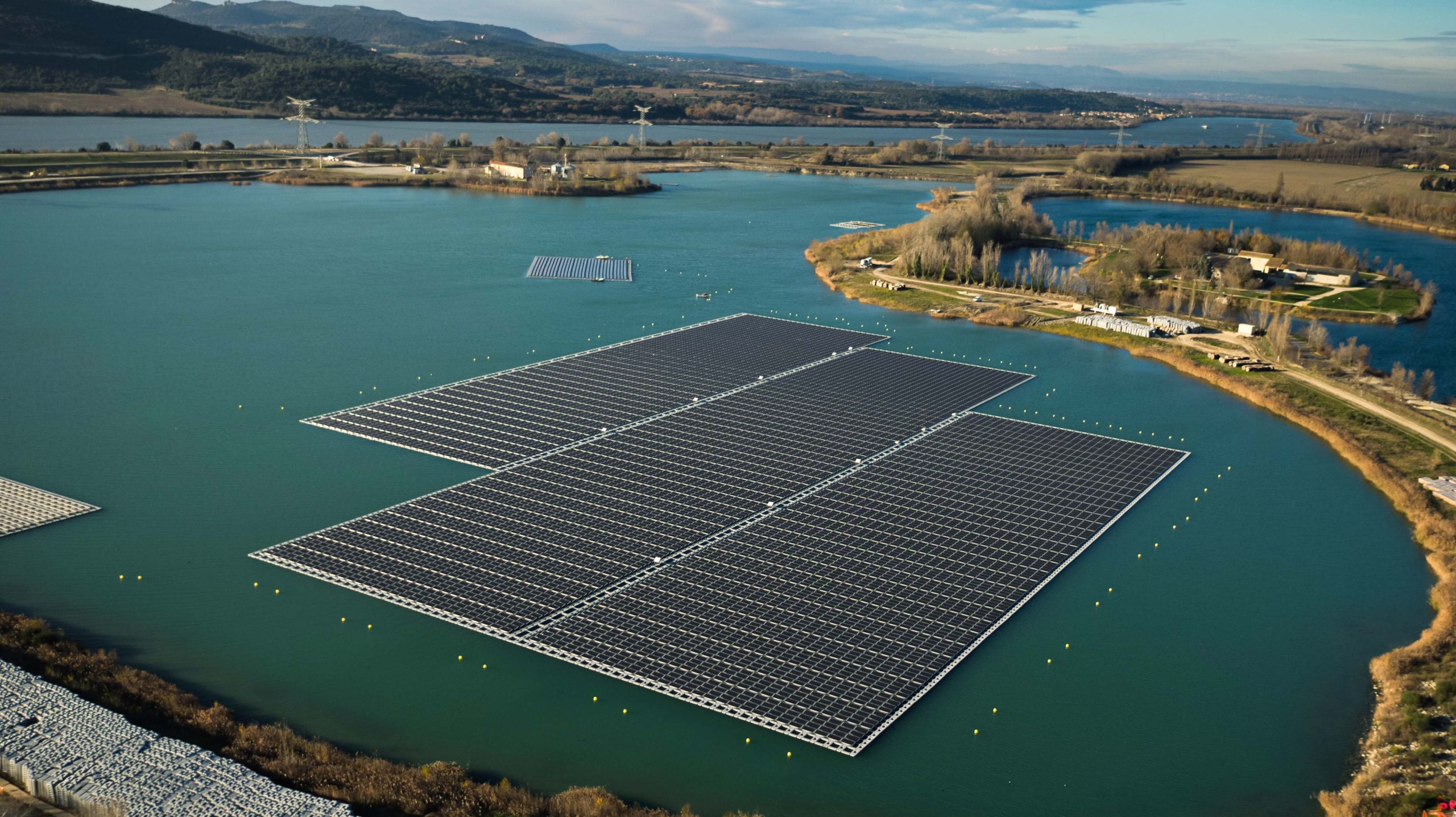 découvrez notre projet solaire de 34 mw avec jakson, une initiative innovante visant à produire une énergie propre et durable. engagée pour l'environnement, cette installation contribue à la transition énergétique tout en offrant des solutions performantes pour un avenir énergétique responsable.