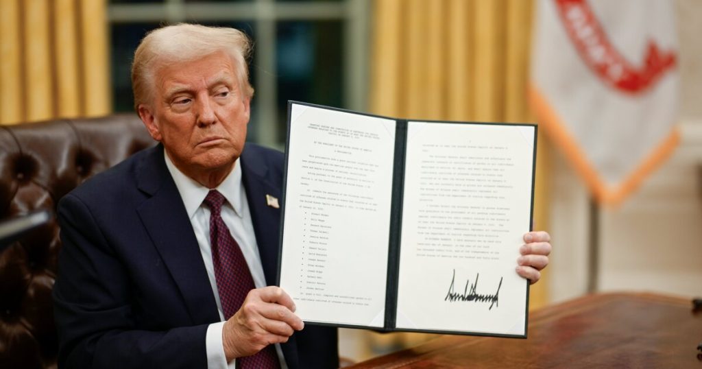 découvrez comment donald trump a annulé plusieurs politiques climatiques clés, modifiant ainsi l'approche des états-unis envers le changement climatique et ses implications pour l'environnement et la communauté internationale.